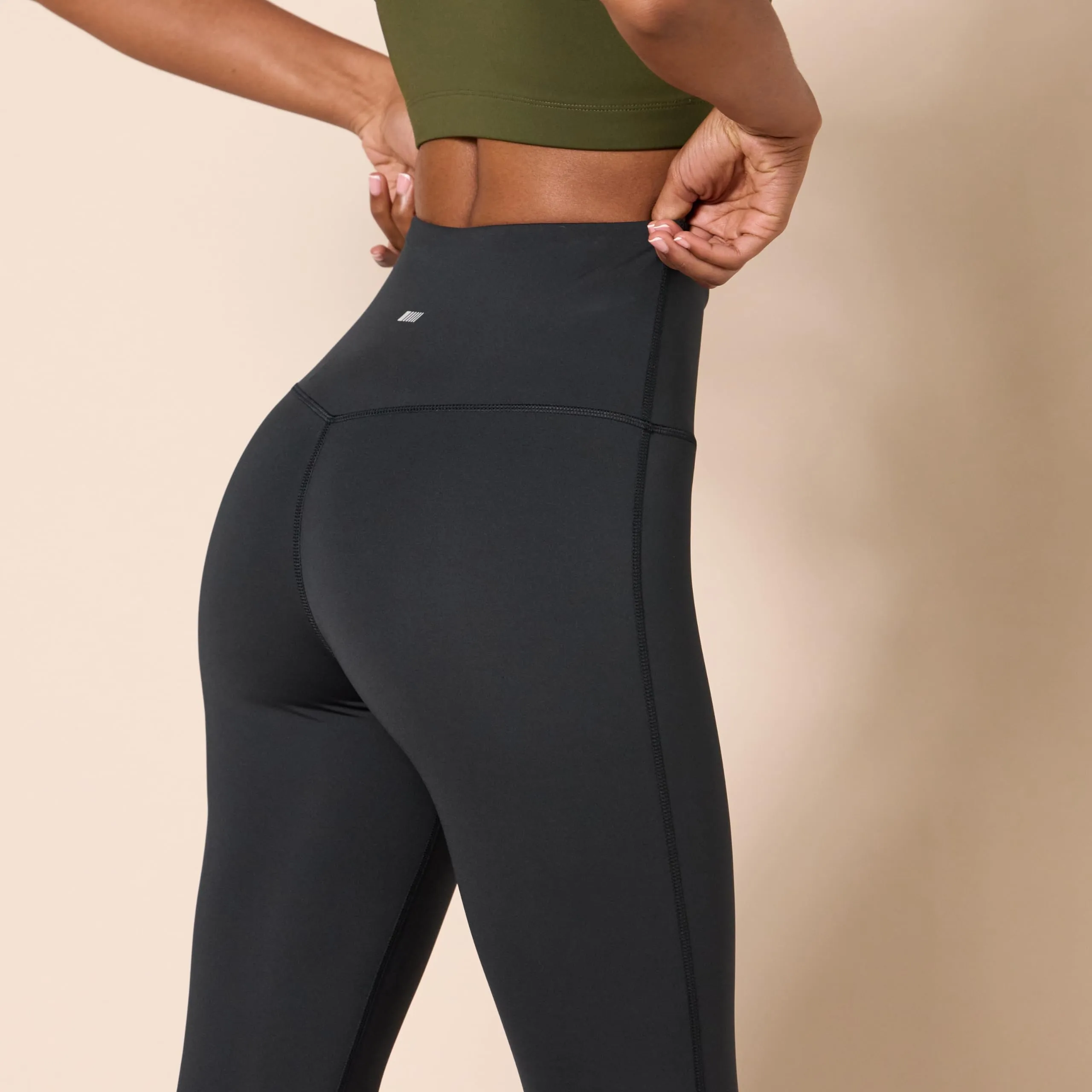 Amazon Essentials Workout Leggings for Women with Pockets, High-Rise Sculpt Athleisure, Available in Plus Size