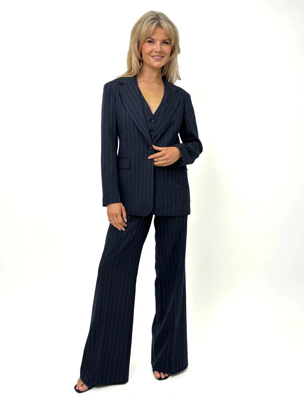 Kate And Pippa Sassari Tailored  Blazer in Black Magenta Navy Pinstripe