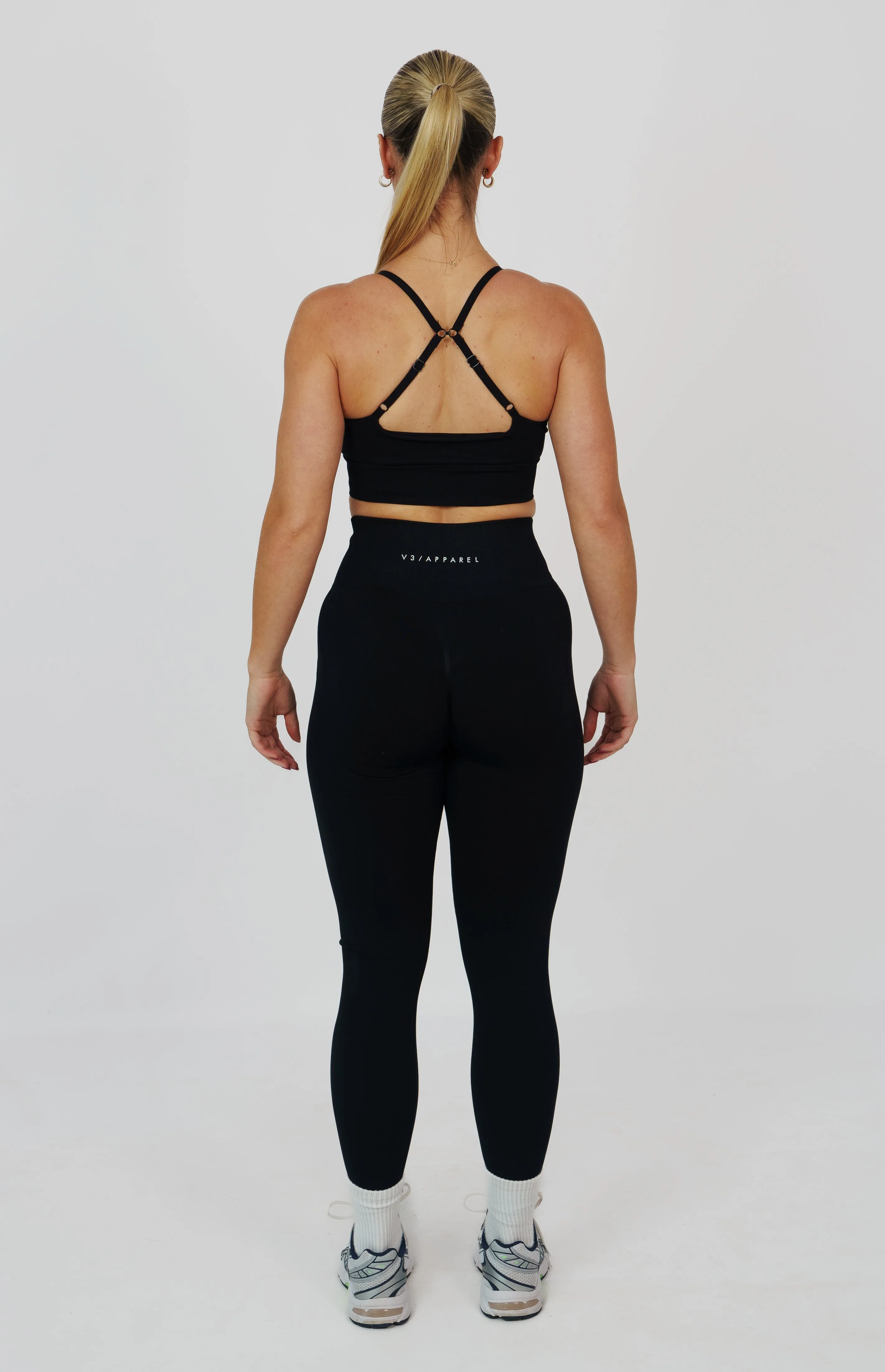 Tempo Seamless Scrunch Leggings & Multi-Way Sports Bra Set - Black